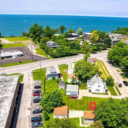Villa House With Free Parking